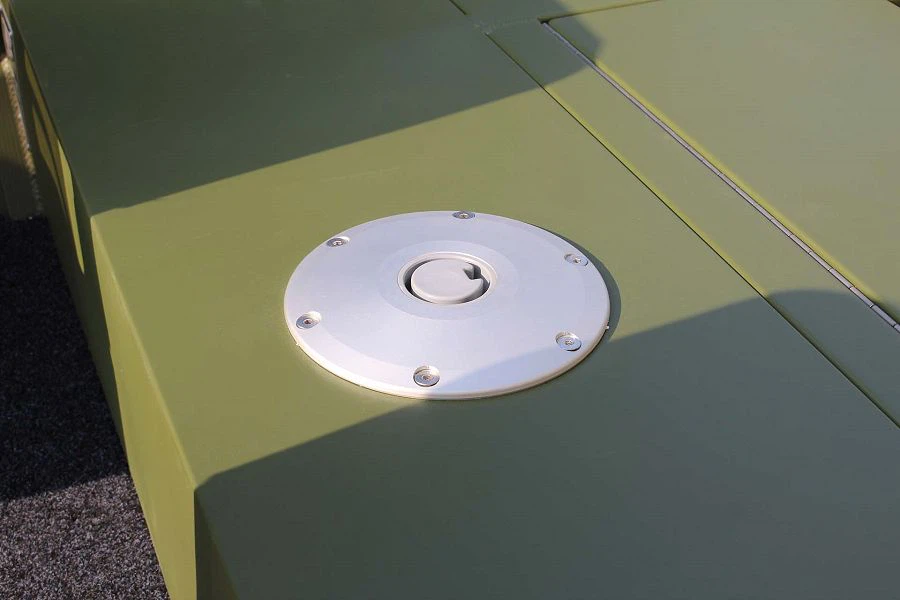 16 ft Aluminum Jon Boat Seating Pedestal(001)